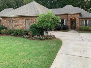 240 Stillhouse Creek Dr, Madison, MS 39110