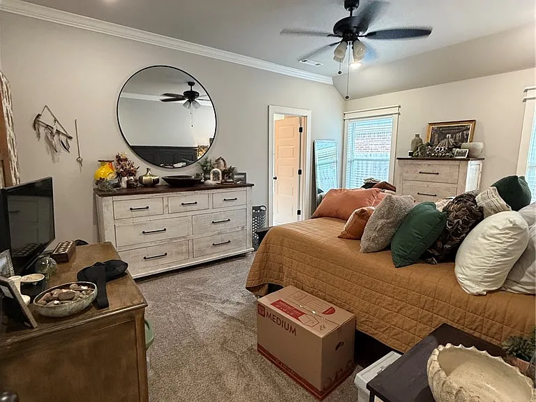 56 E Loveland Loop — Photo 4