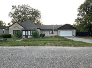 1125 S 8th St, Clinton, IN 47842