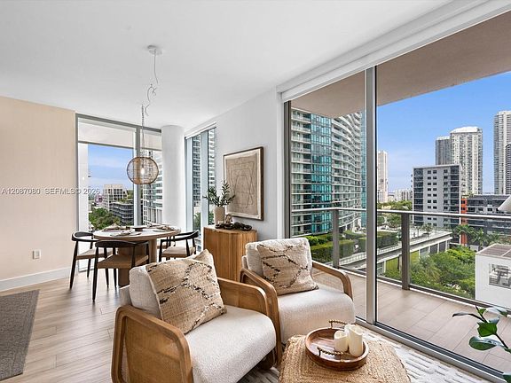 4th image of 90 NE 32nd St #1012