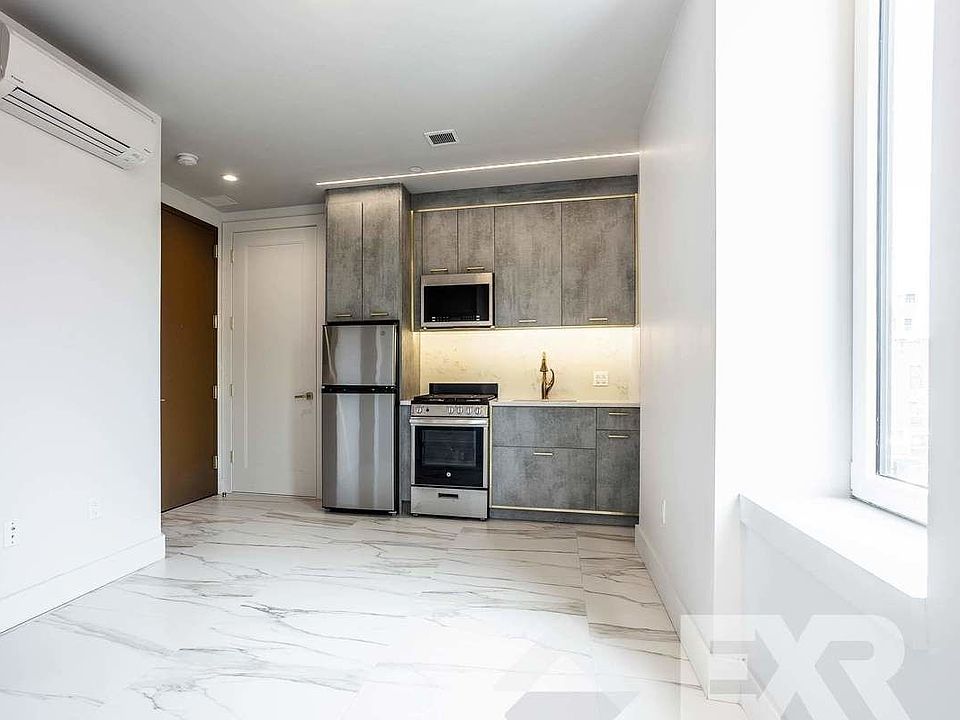 1st image of 130 Graham Ave #3DD