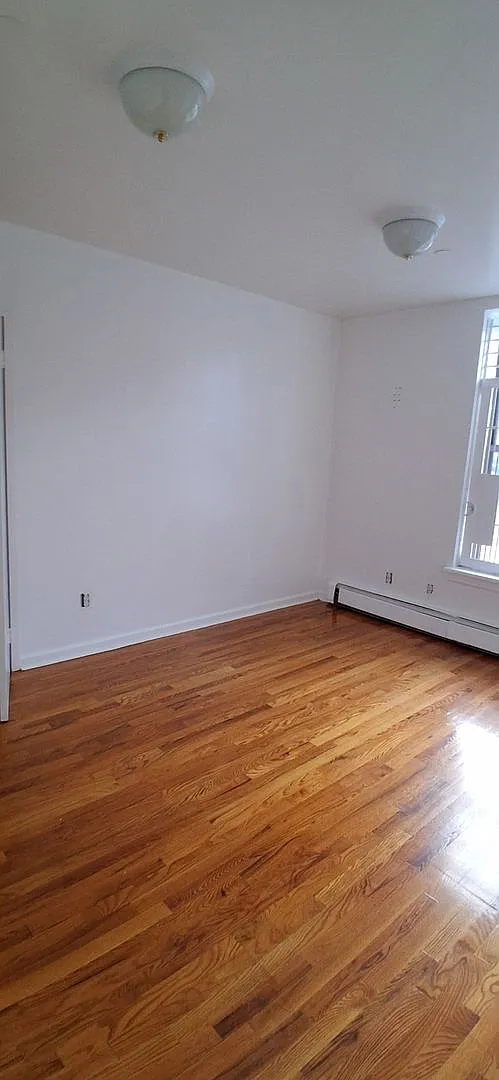 Building Photo - 1530 Bryant Ave