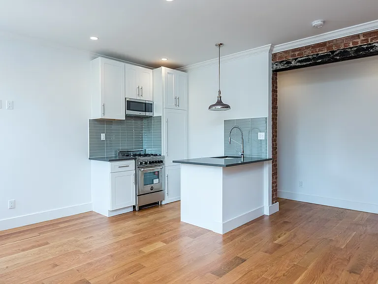 260 Washington Ave #B-1 — Photo 5