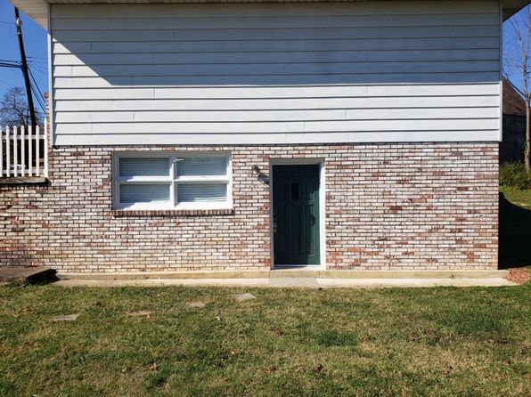 105 Rock Springs Dr APT C