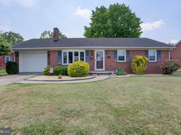 522 Mentzer Ave, Chambersburg, PA 17201
