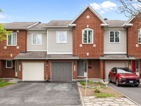 6420 Sablewood Pl, Ottawa, ON K1C 7L7
