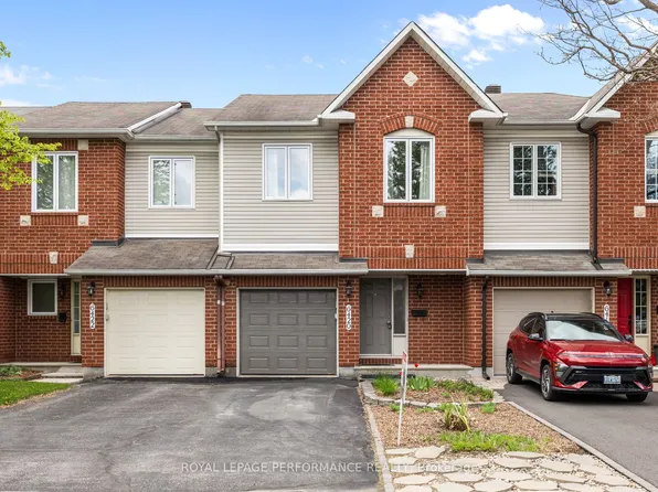 6420 Sablewood Pl, Ottawa, ON K1C 7L7