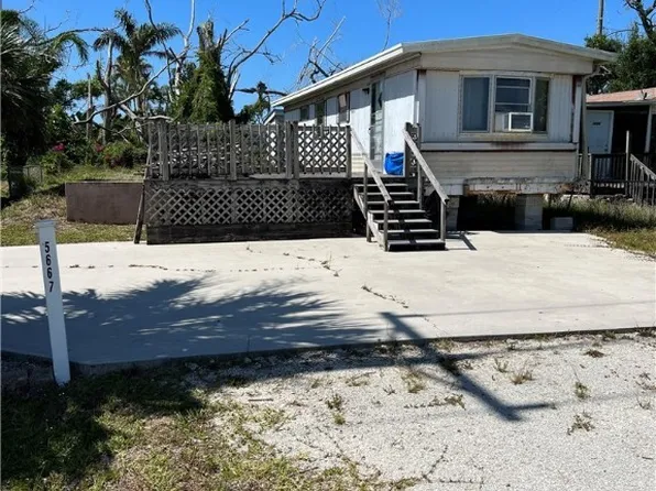 5667 Pine Island Rd NW, Bokeelia, FL 33922