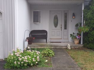 10 Briarwood Ct, Jackson, NJ 08527