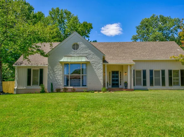2365 Paper Birch Ln, Memphis, TN 38119