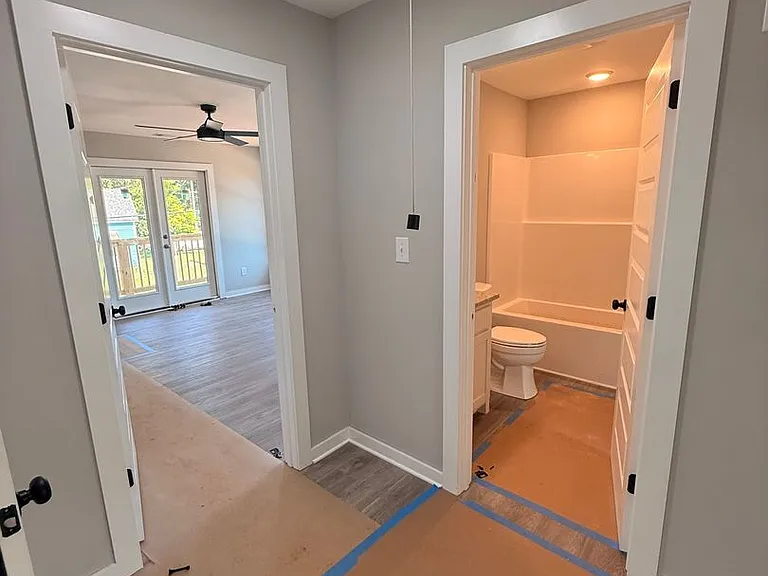 815 Whitehall Rd — Photo 8
