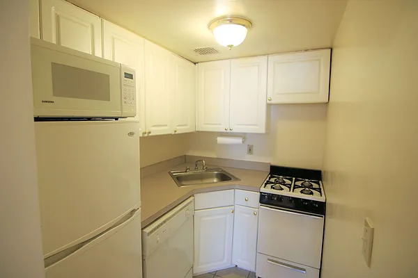 Rented by Guidance Realty Corp. | media 5