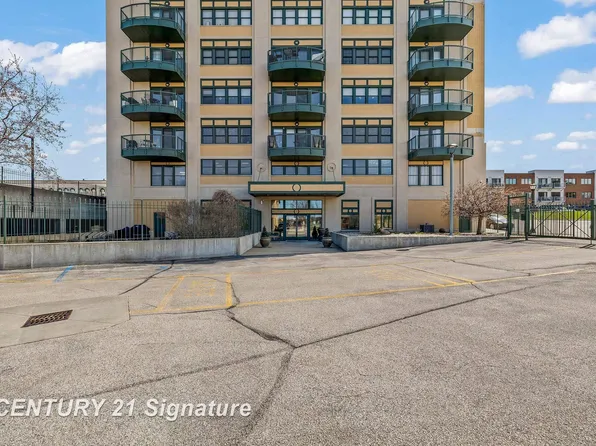 225 Jennison Pl, Bay City, MI 48708