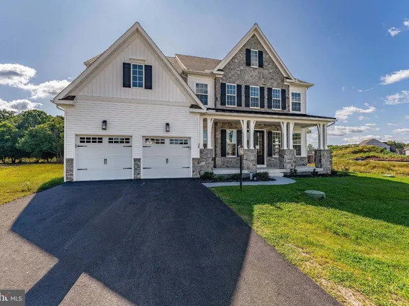 16 McKnight Farm Ln, Glenmoore, PA 19343
