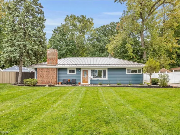 5821 Lake Rd, Mentor, OH 44060
