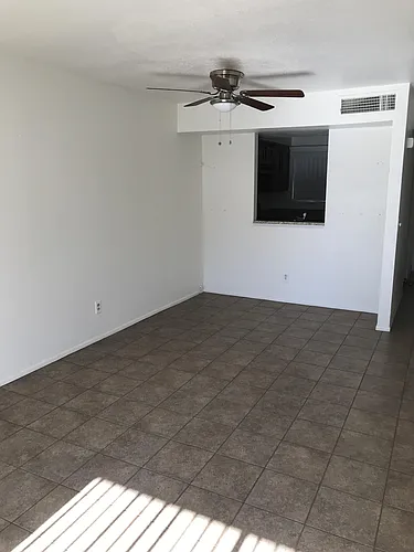 2821 E Kathleen Rd #101 Photo 1