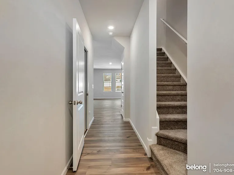 2735 Winn Mill Dr — Photo 3