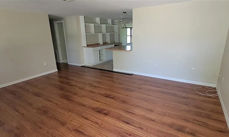 3615 Dawson Ln — Photo 3