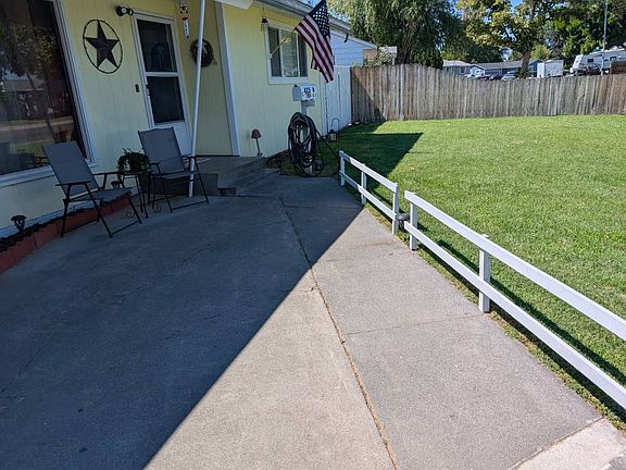 2nd image of 425 W 12th Ave