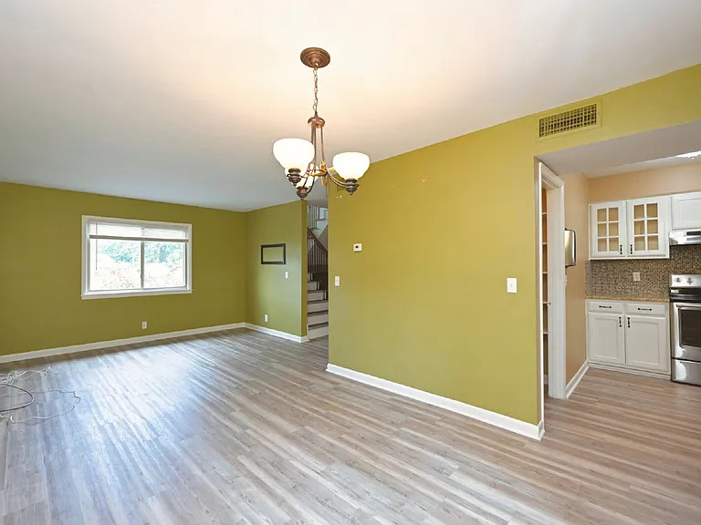 215 Summit Ridge Dr — Photo 12
