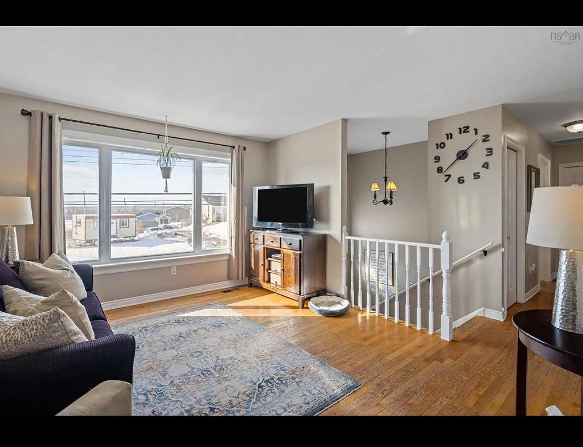 3 bed, 1500 sqft, $2,400 — Photo 1