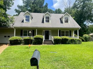 121 Colonial Gln, Jackson, MS 39211