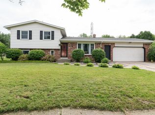 1310 Granada Dr NW, Grand Rapids, MI 49534