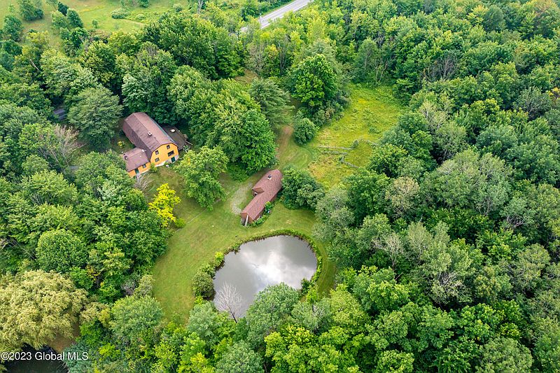 3rd image of 410 Finley Road