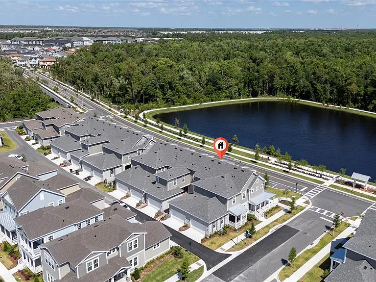 2420 Celebration Blvd — Photo 3