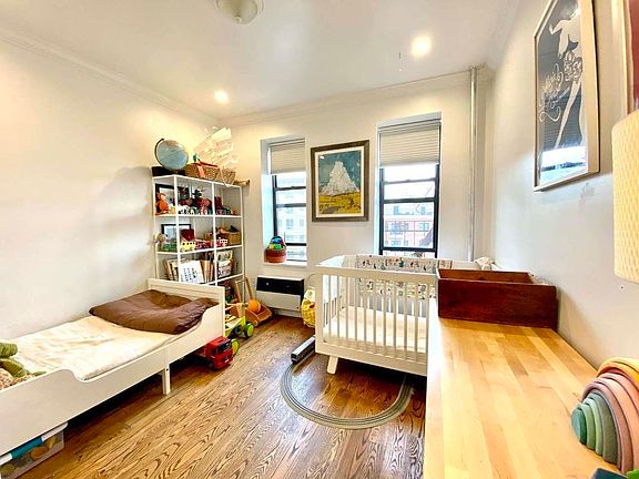 3rd image of 356 S 1st St APT 23