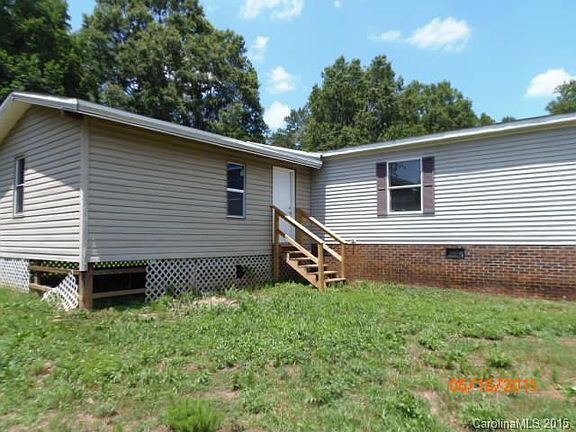 4th image of 121 Tangent Dr