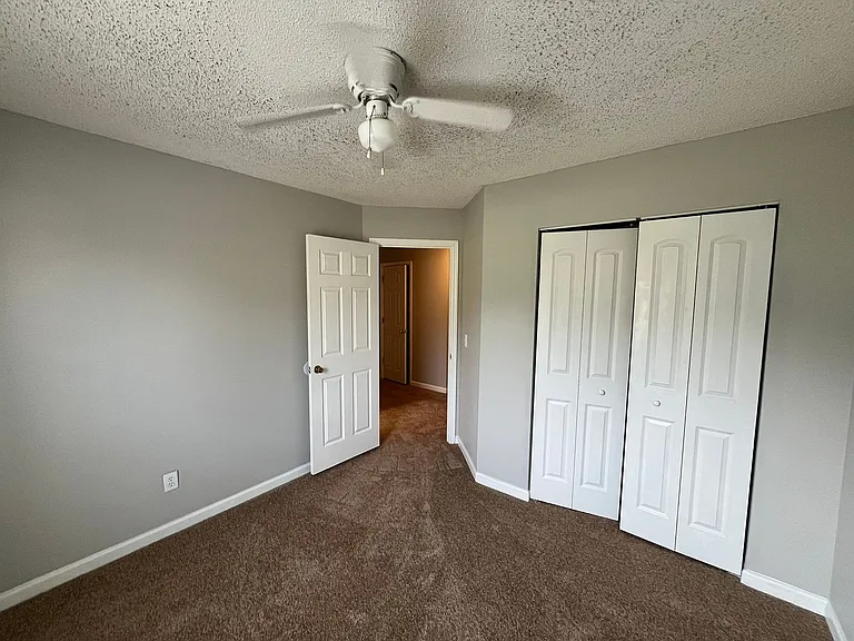 6057 Buxton Dr — Photo 13