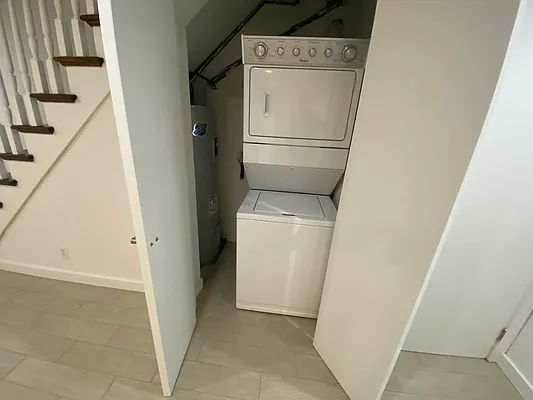 Rented by Premier Metro Realty Corp | media 27