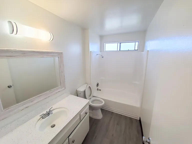 10500 Westminster Ave — Photo 13