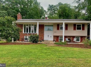 8305 Fort Hunt Rd, Alexandria, VA 22308