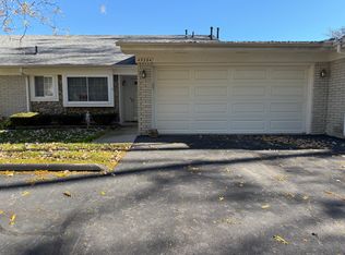 45284 Manor Dr, Shelby Township, MI 48317