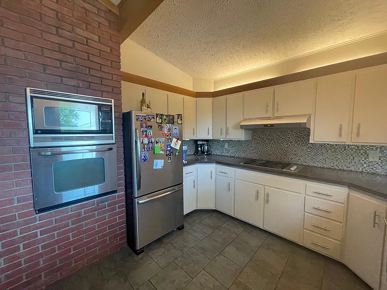 10618 Hilltop Rd — Photo 12