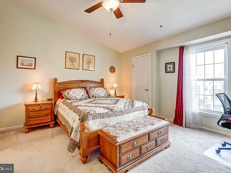 11707 Tumbrel Ct — Photo 19