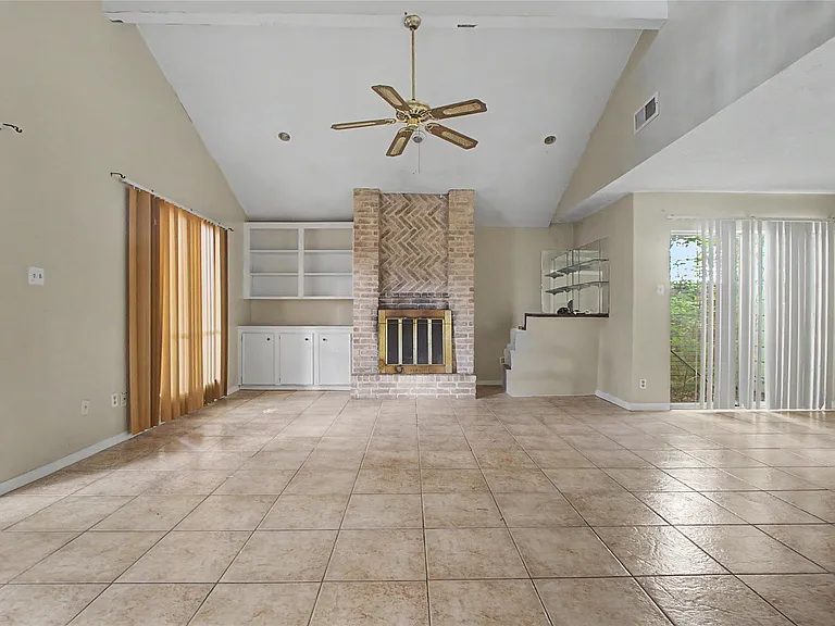13119 Hollowcreek Park Dr — Photo 7
