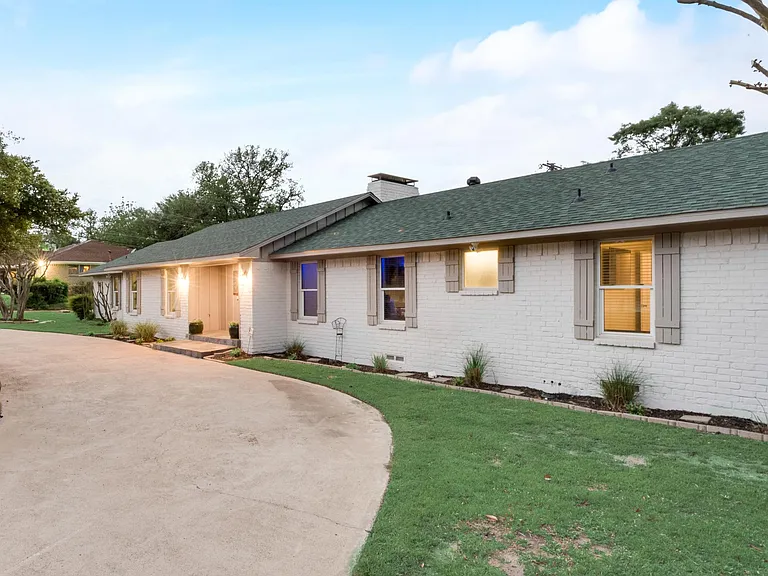6217 Alpha Rd — Photo 6