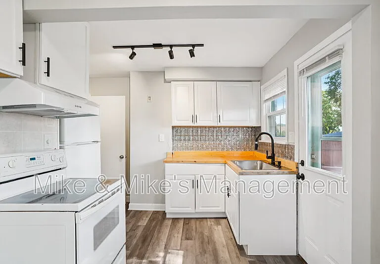 3860 S Brust Ave — Photo 16