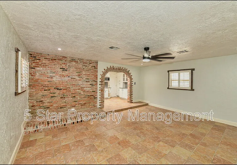 3030 Aurora Ave — Photo 29