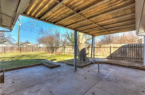 508 SW Caddo St Photo 1