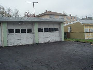 2nd image of 702 Hommann Ave