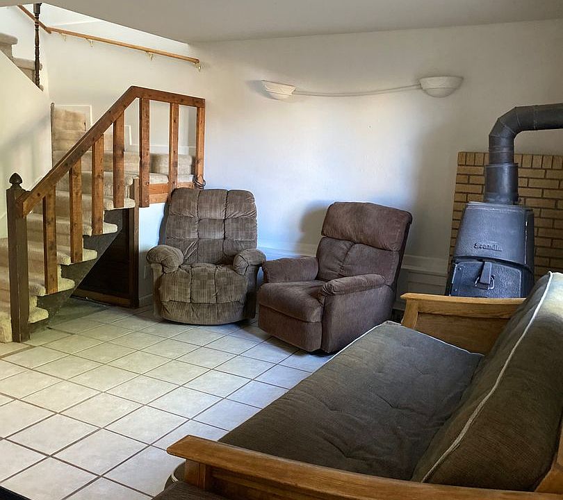 1st image of 615 Freeman Ave