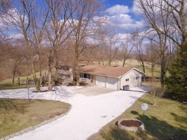 1018 N Greengold Rd, Hanna City, IL 61536