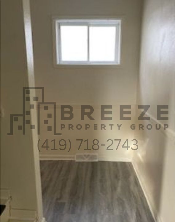 1st image of 26 Magyar St
