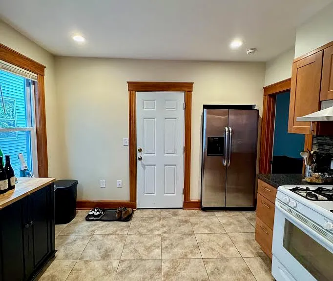 77 Marion St #1 — Photo 7