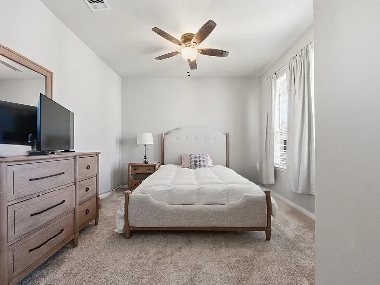 2406 Driftwood Trl — Photo 23