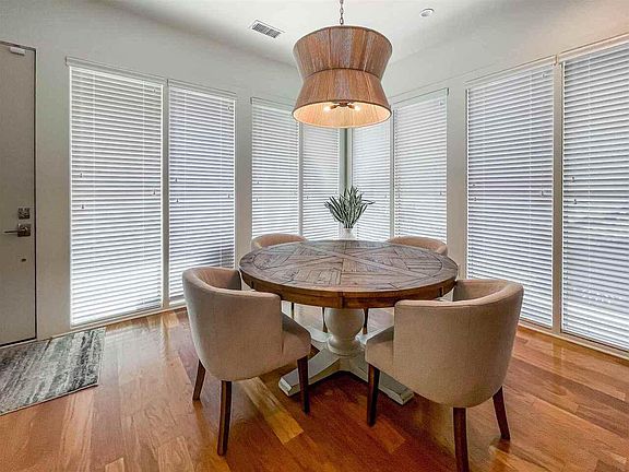 4th image of 135 Breakspear Ln